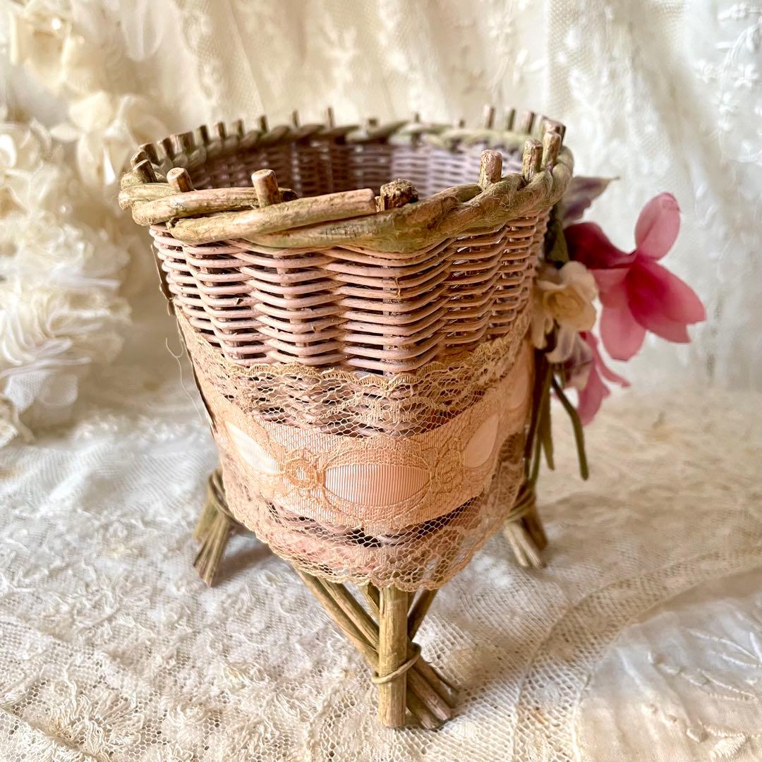 布花付きピンクドールパニエ　フランスアンティーク　かごカゴ籠　プレゼンテーション