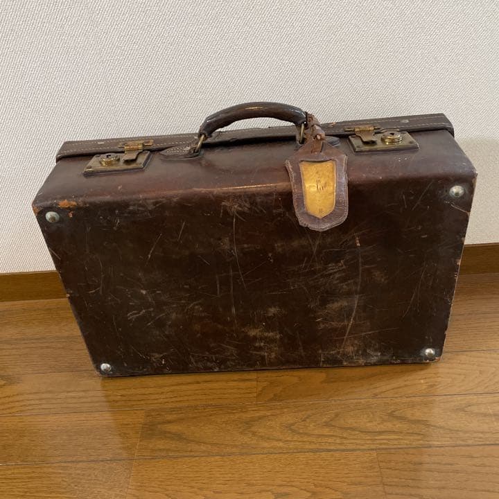 インテリア　オブジェ　鞄　カバン　アンティーク　昭和レトロ　革製旅行カバン