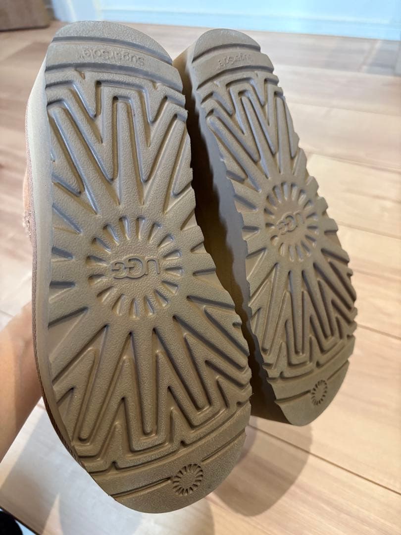 靴 UGG Classic Ultra Mini Platform 22