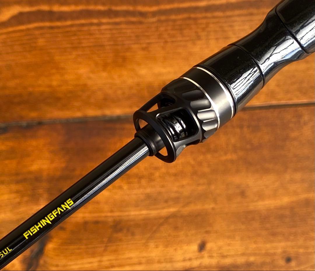 新品未使用　超軽量　カーボンロッド　トラウトロッド　スピニングロッド　アジング