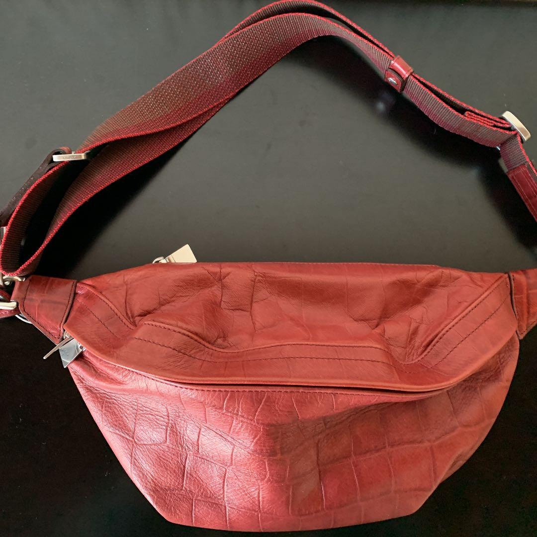 アニアリ　aniary ボディバック　ショルダーバック