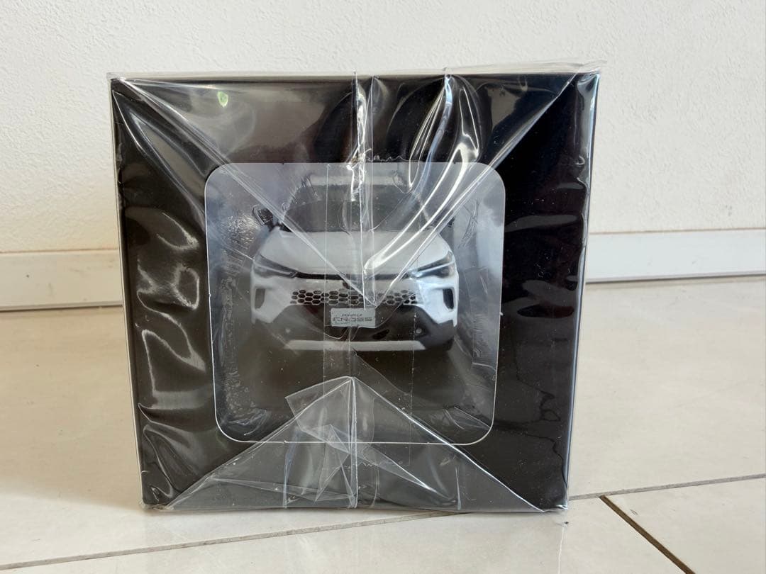 トヨタ　新型カローラクロス　ホワイト　1/30ミニカー