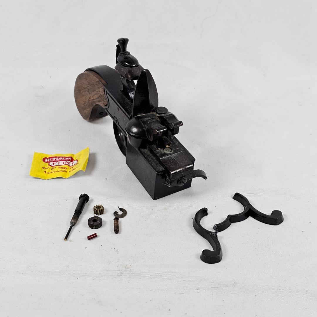 ヴィンテージ ピストル型 卓上小物 2点 ジャンク 修理・置物用