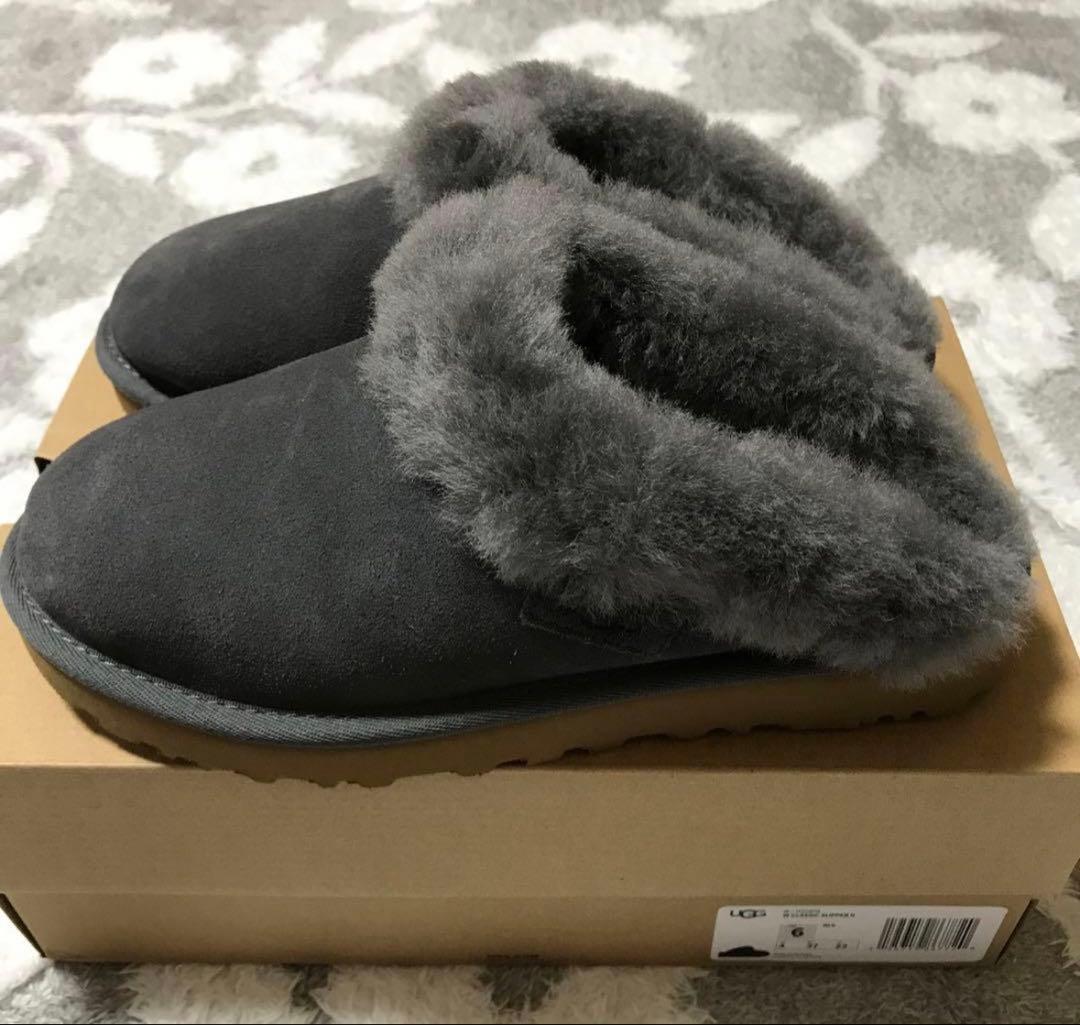 UGG ファーサンダル　新品