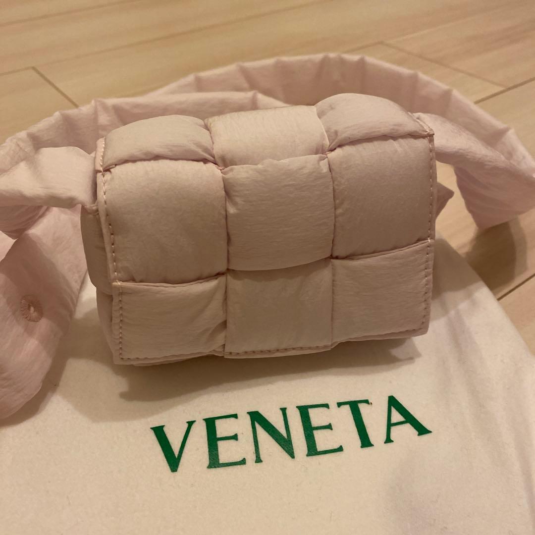BOTTEGA VENETA ミニカセットバッグ
