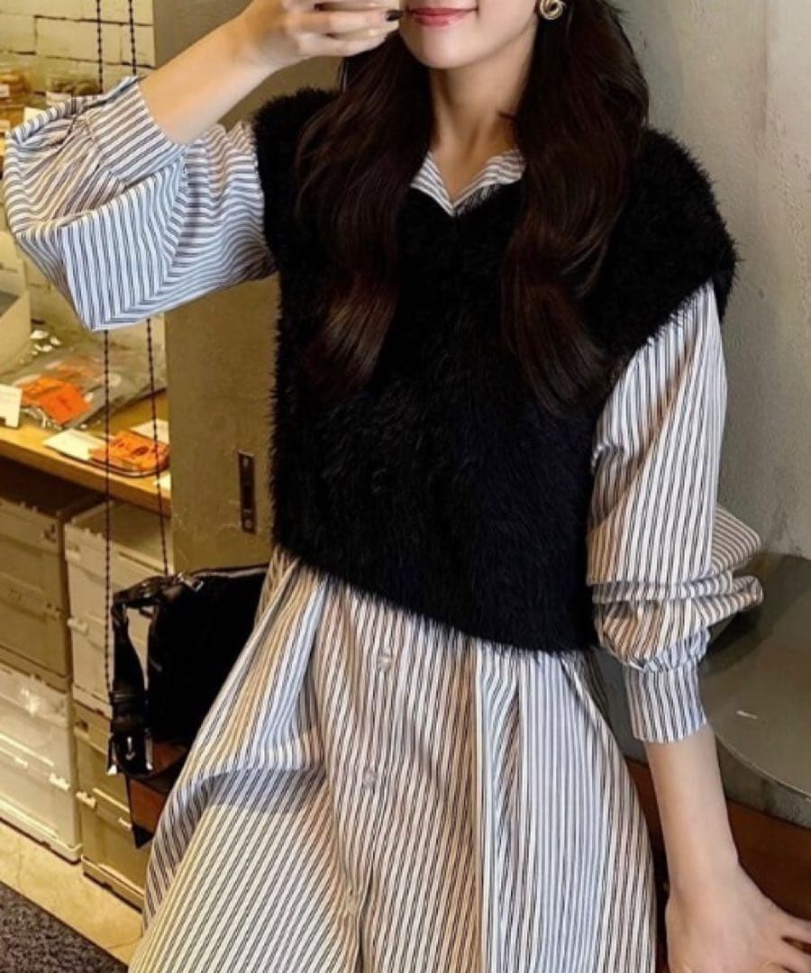 新品 ロイヤルパーティー ニットベスト付くびれるストライプシャツワンピース F