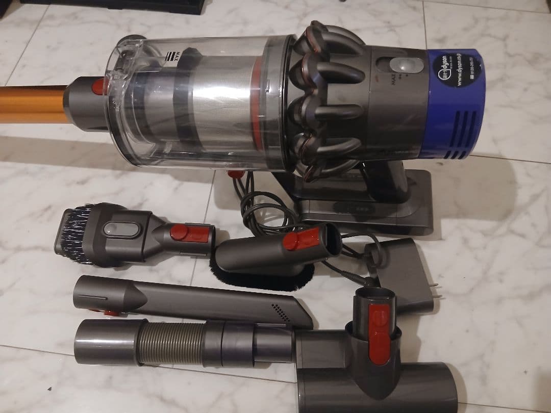 よ*ー様 Dyson V10 SV12 本体一式 動作品 アタッチメント多数