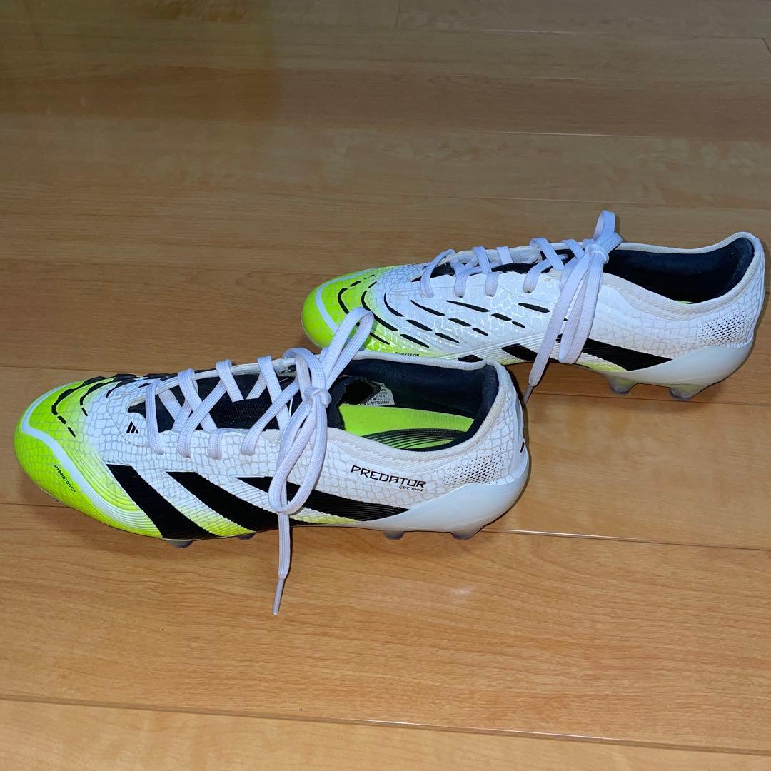 プレデターPRO HG/AG ホワイト/イエロー サッカースパイク　25センチ