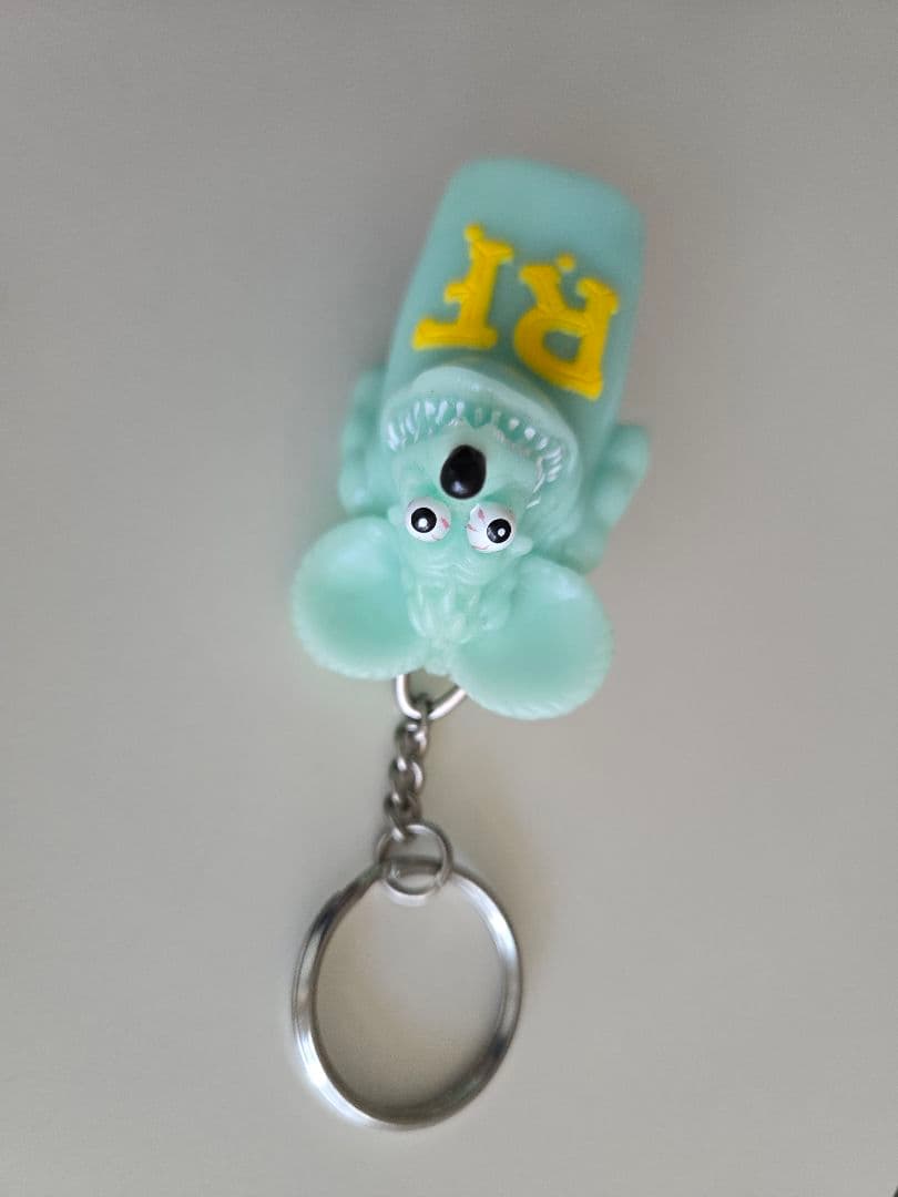 ラットフィンク ライターキャップ キーホルダー 畜光タイプ１体