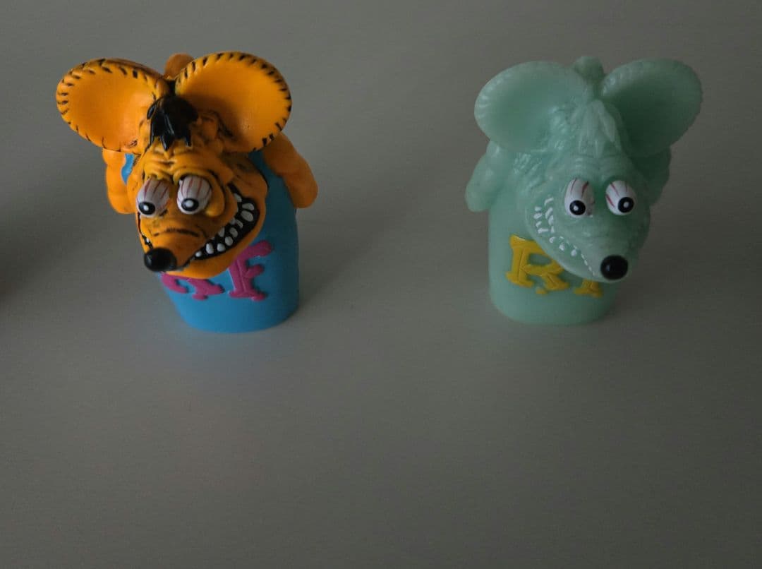 ラットフィンク ライターキャップ キーホルダー 畜光タイプ１体