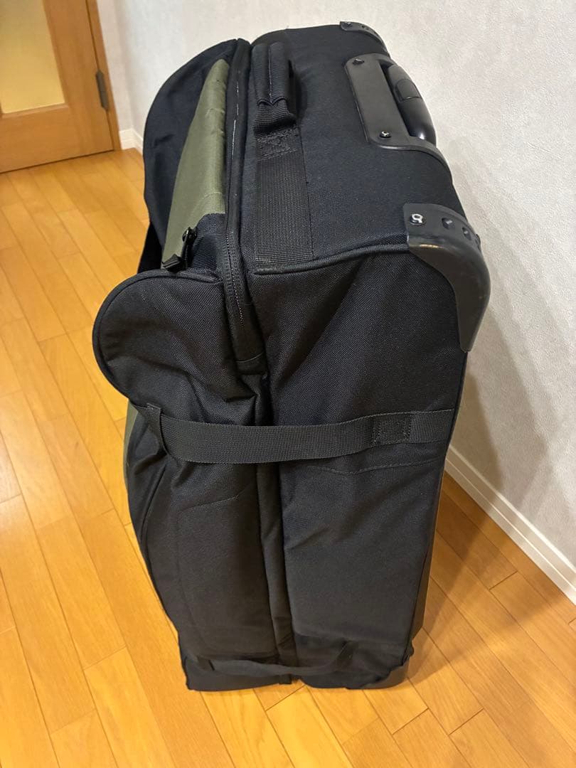 F2 スキー、スノーボード　キャリーバッグ