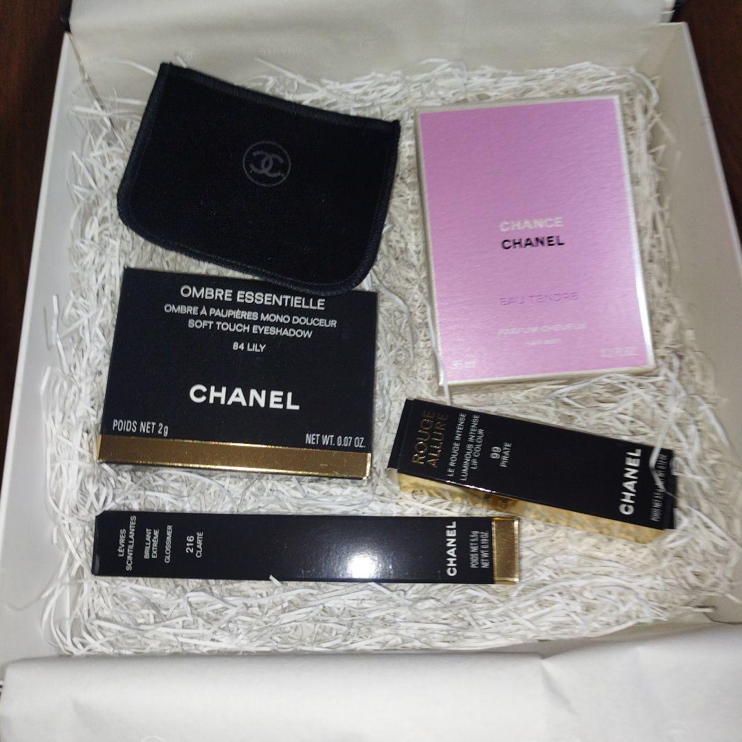 シャネル　アイシャドウと保存ケース　ヘアミスト　リップスティック　リップグロス