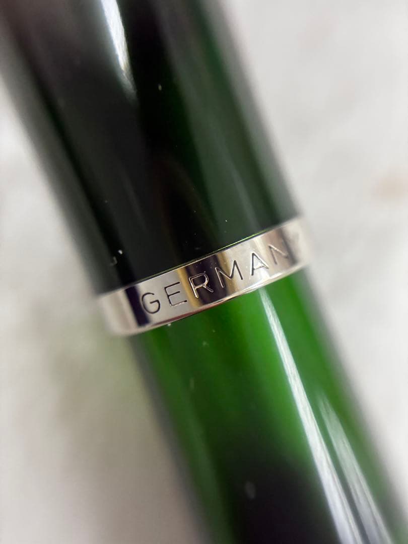 Pelikan 万年筆 緑色 スワンロゴ