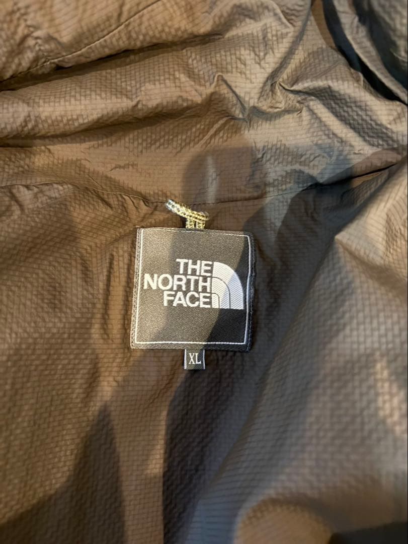 THE NORTH FACE フード付きウェア 木の模様