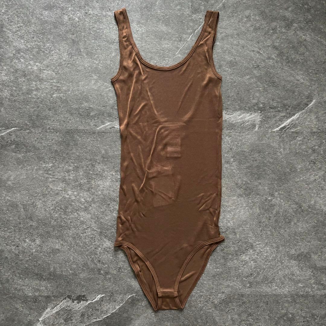 fumika uchida フミカウチダ シルク 背抜きボディスーツ