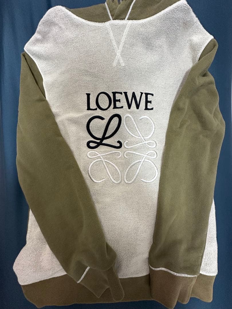 LOEWE フード付きスウェット　Mサイズ