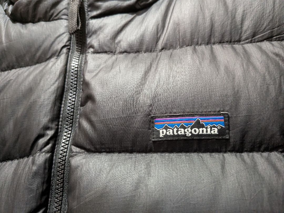 patagonia ブラック ダウンジャケット フード付き XL14