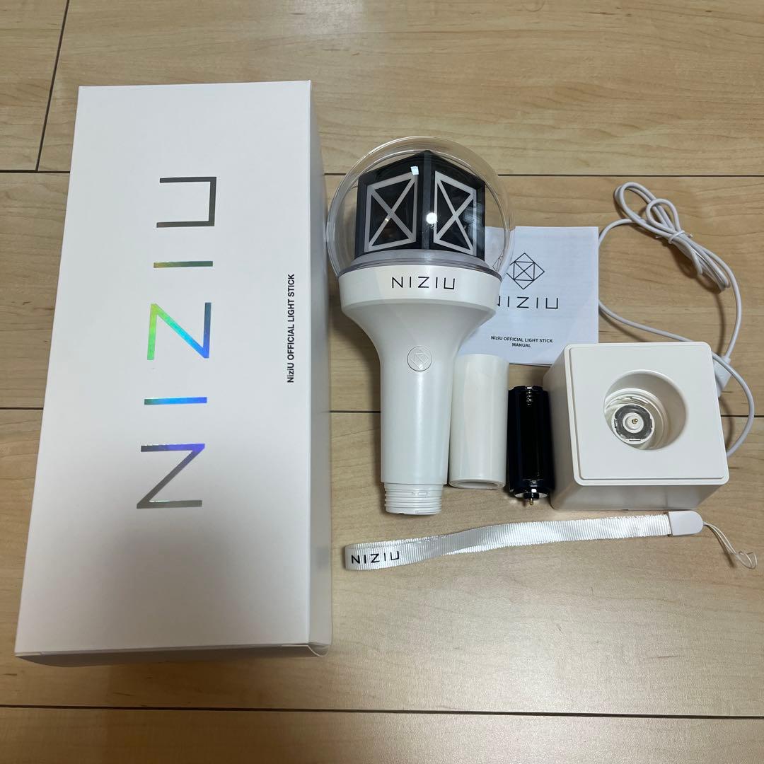 NiziU 公式ペンライト OFFICIAL LIGHT STICK