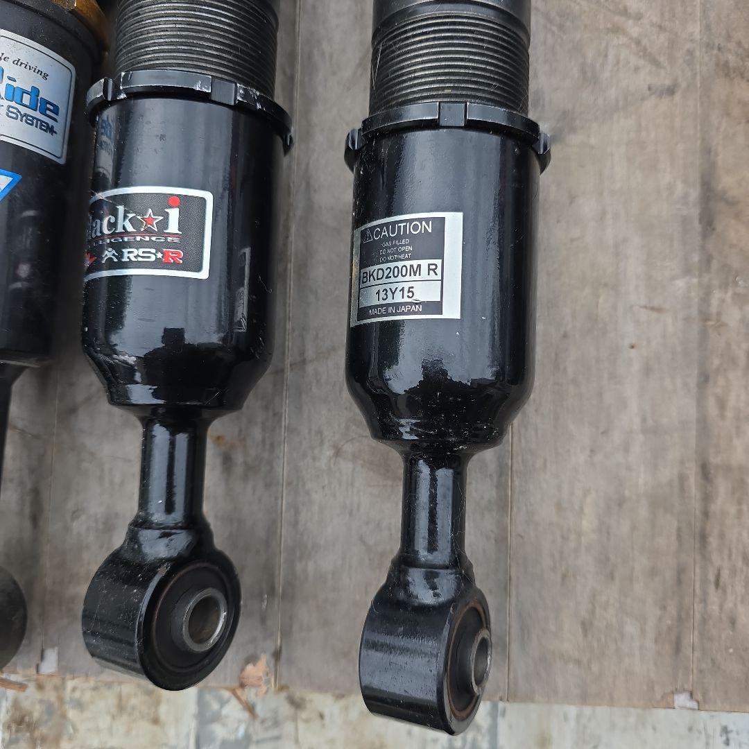 RS社車高調 RS-R Black☆i BKD200M13Y15日割中