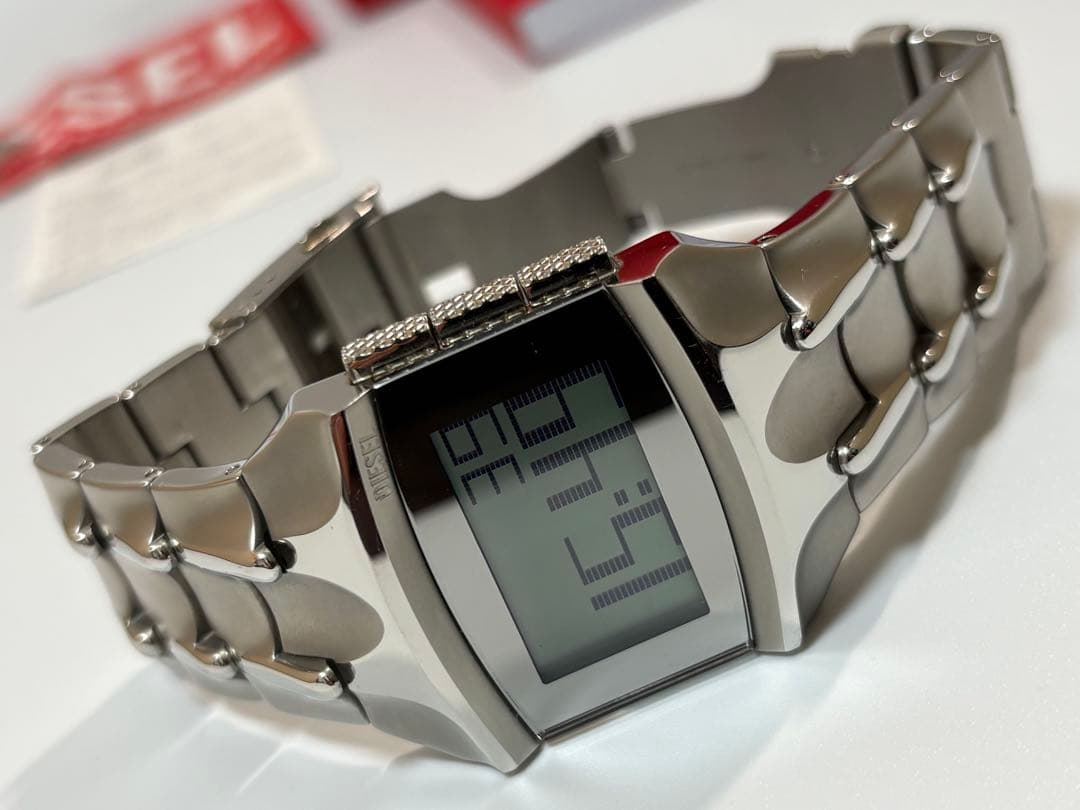 【美品 電池新品】DIESEL デジタルウォッチ dz2155 デジクロコ