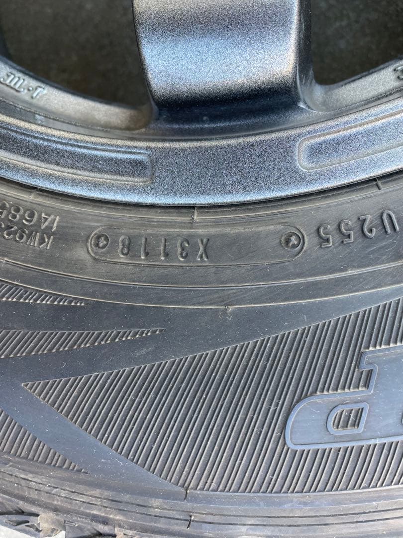 ハイエース　MAD CROSS スタッドレス　ウインターマックス