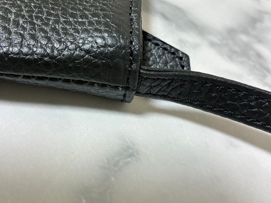 HushTug ハッシュタグ サコッシュ ショルダーバッグ／本革 レザー