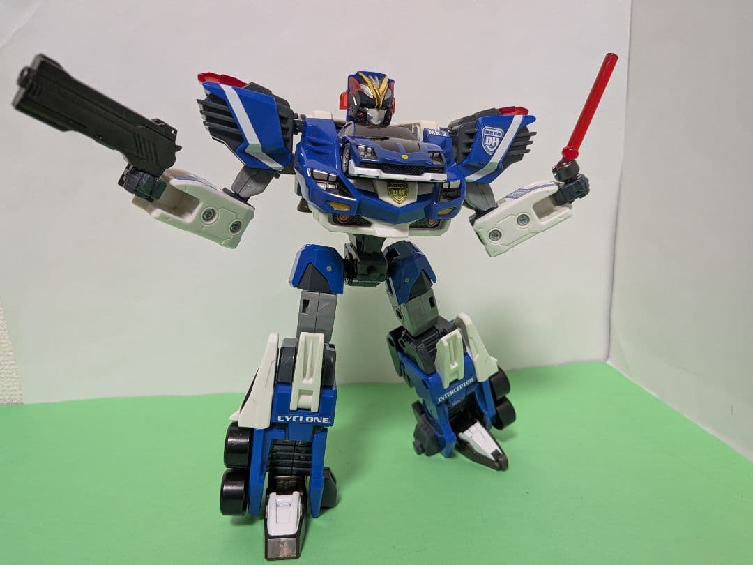 トミカ ハイパーレスキュー ドライブヘッド サイクロンインターセプター