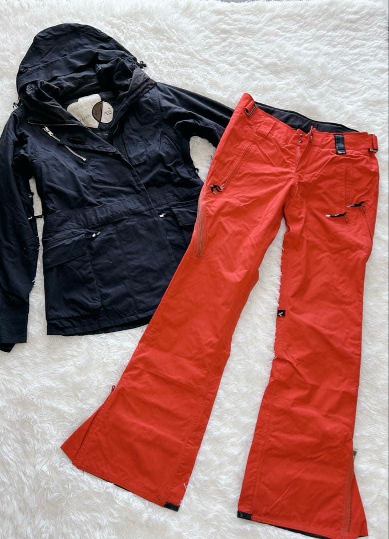 ホールデン スノーボードウェア 上下セットS フレアパンツ 黒 赤 ブーツカット