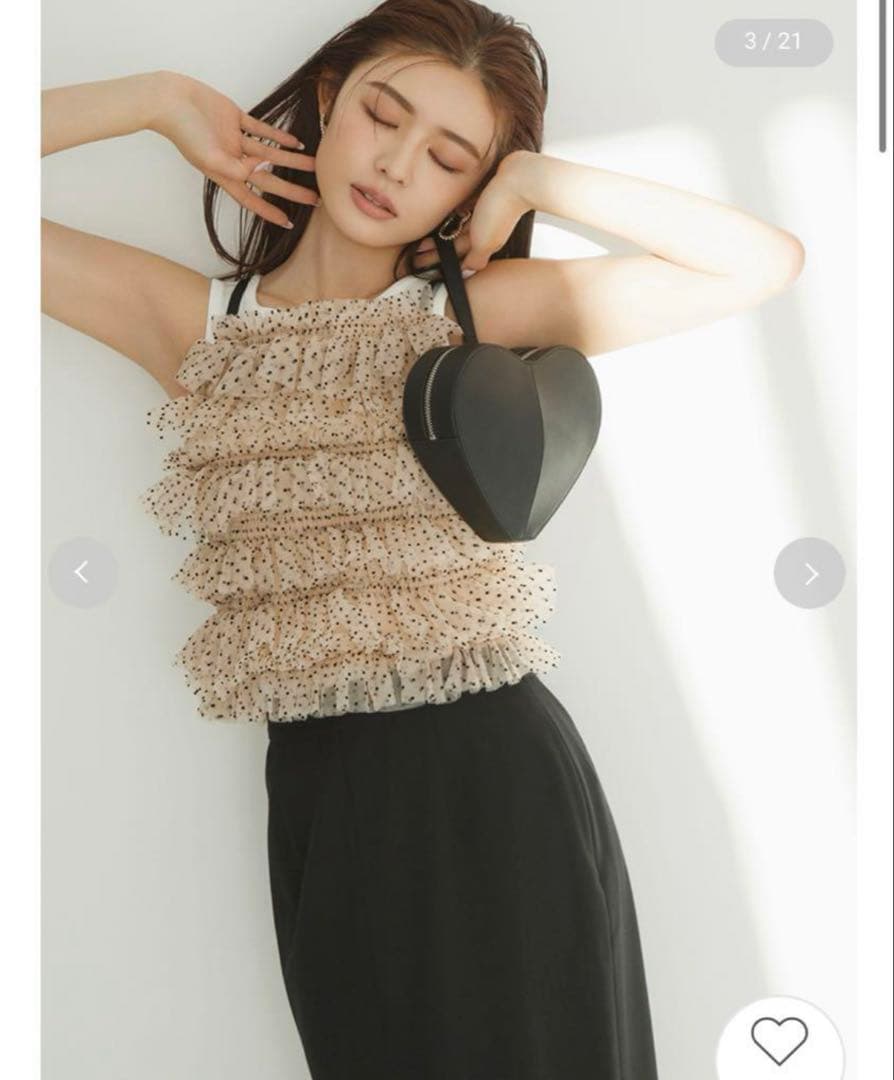 LILY BROWNチュールラッフルフリルトップス