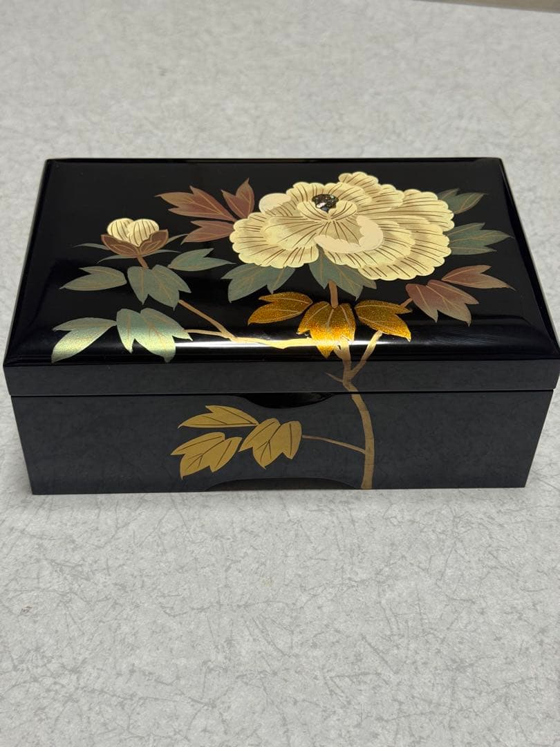 桜々 Sakura sakura 白牡丹 オルゴール付き 宝石箱 漆塗り 鏡付き