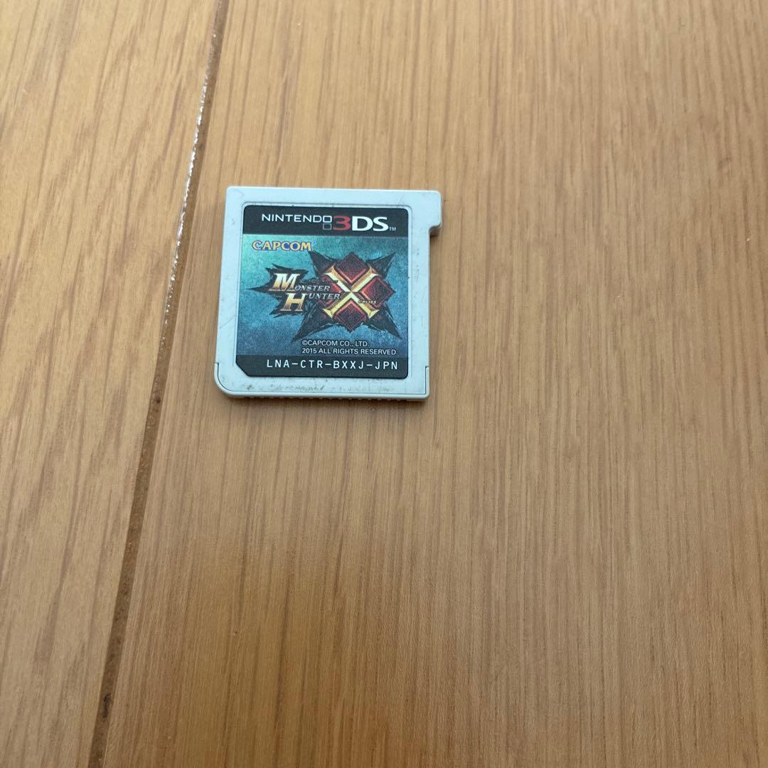 ニンテンドー3DSモンスターハンターカセット付
