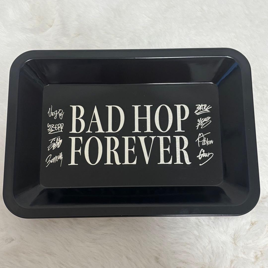 BADHOP FOREVERトレー グッズ