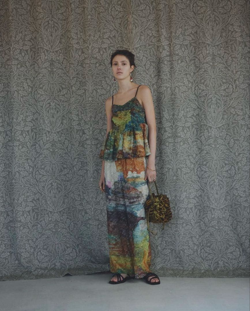 AMERI新品MEDI RACHEL FLUFFY ART CAMISOLE