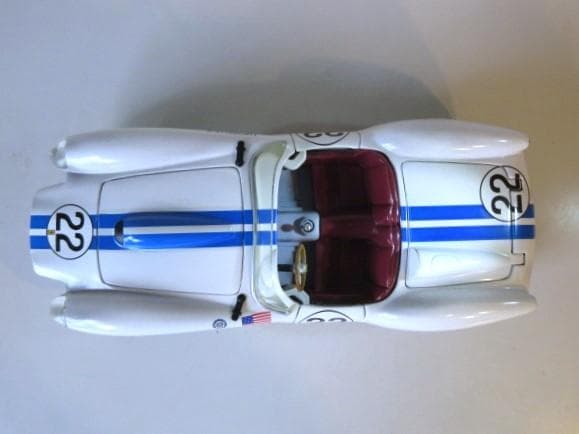 特価 Hot Wheels 1/18 フェラーリ 250 Testa Rossa