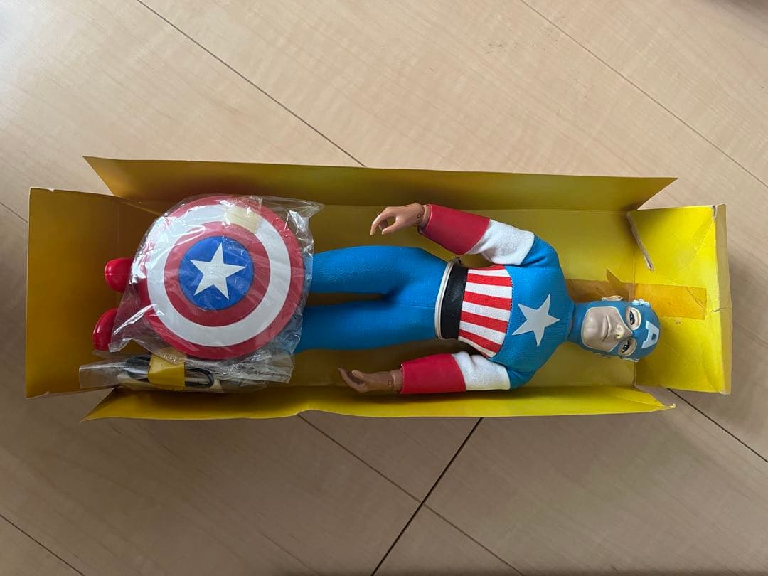 MEGO キャプテン・アメリカ 12インチ アクションフィギュア 開封