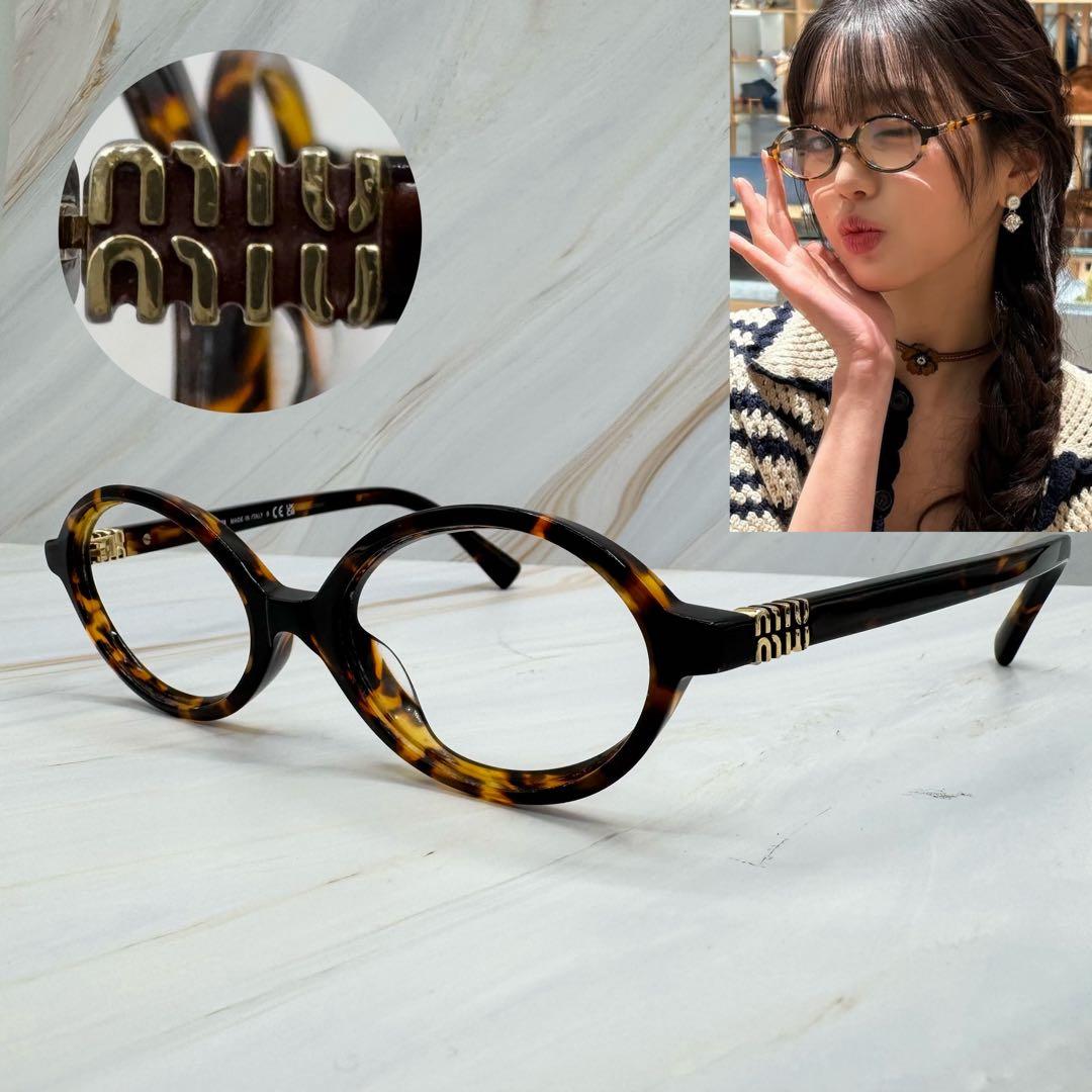 【ミュウミュウ】ウォニョン着用　 レンズなし　伊達メガネ べっこう柄　ロゴ