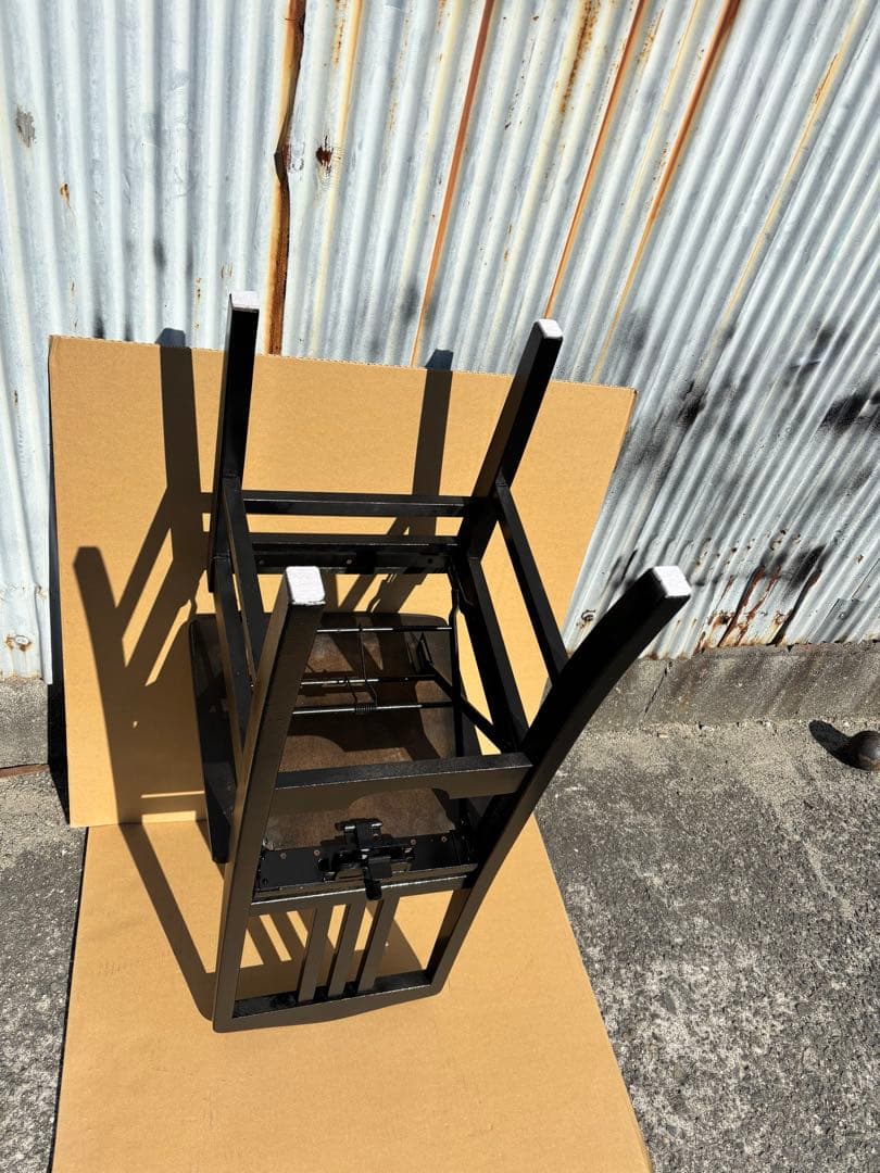 背もたれ付ピアノ椅子　足部フェルト付き　比較的きれい　ワインレッド座面