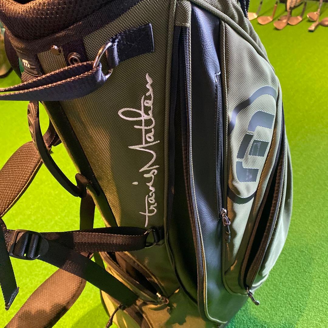 キャロウェイ　トラビスマシュー　キャディーバック