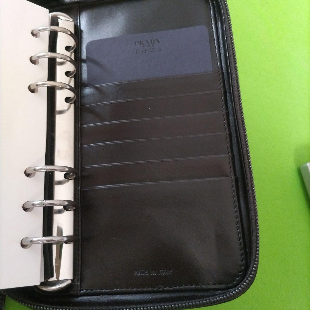 PRADA　A5サイズ ジッパーポーチ