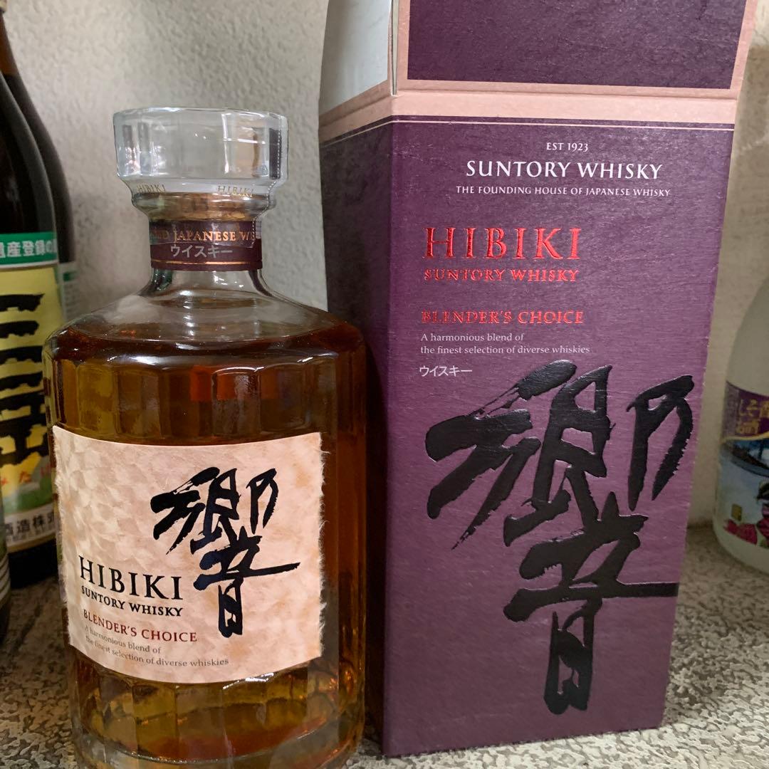 響 (HIBIKI) ブレンダーズチョイス700ミリ箱付き