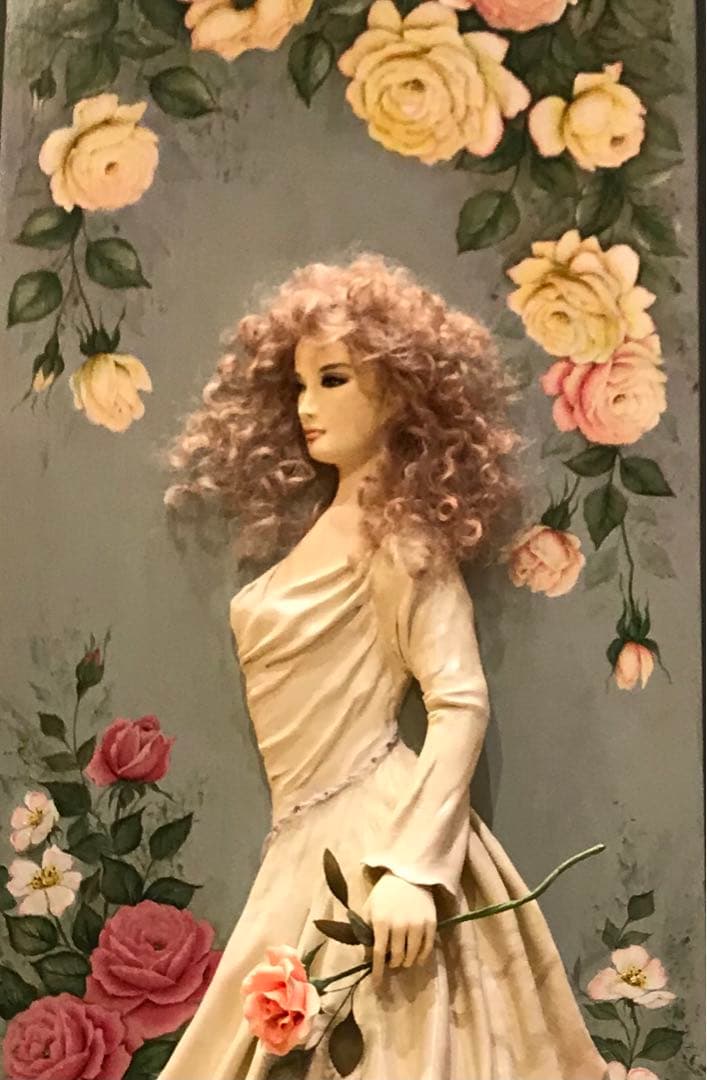 本日限定7/14❗️ハンドメイド　芸術祭入賞作品・薔薇ペイント&クレーアートの人形