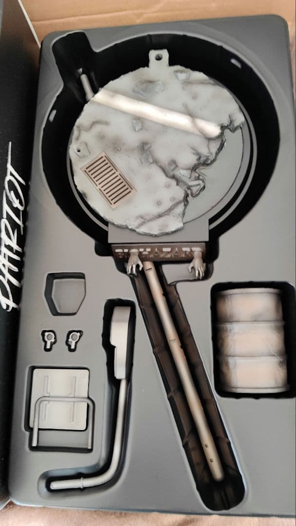 PATRIOTStudio社製.[ バイオハザードジオラマスタンド] 1/12