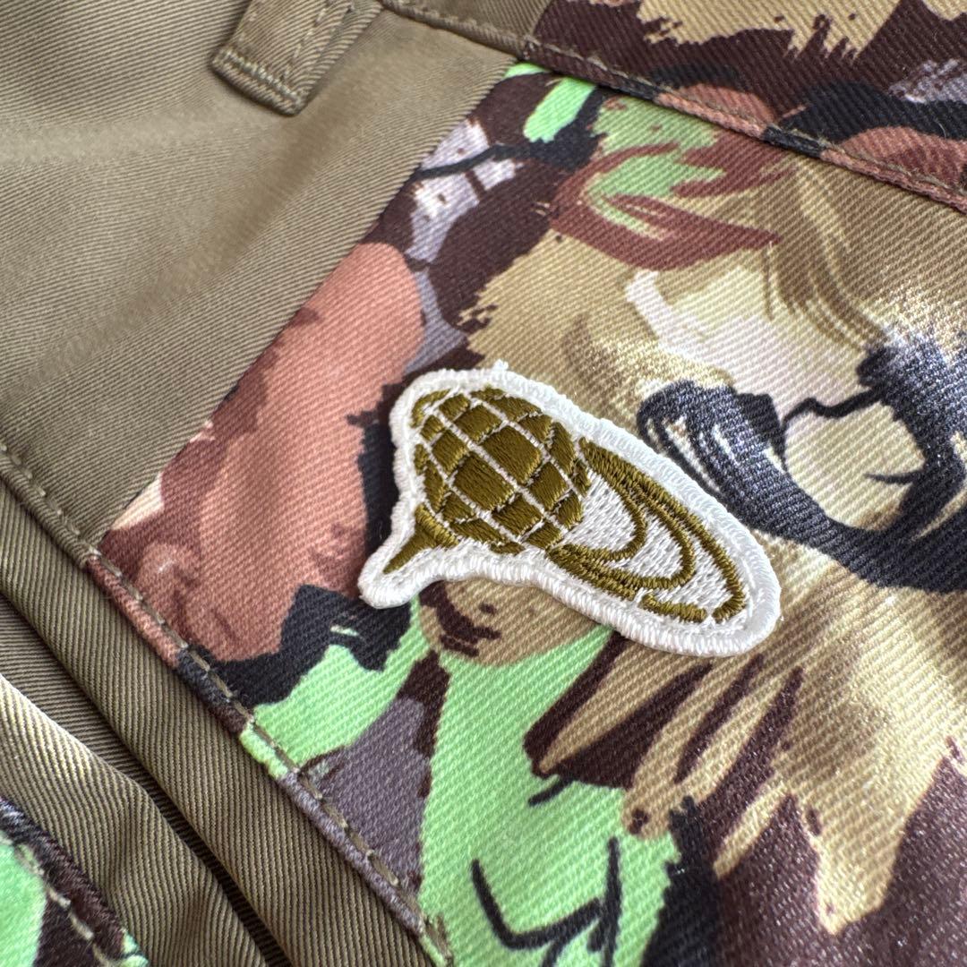 BEAMS GOLFオレンジレーベルフラワーカモプリントストレッチパンツ