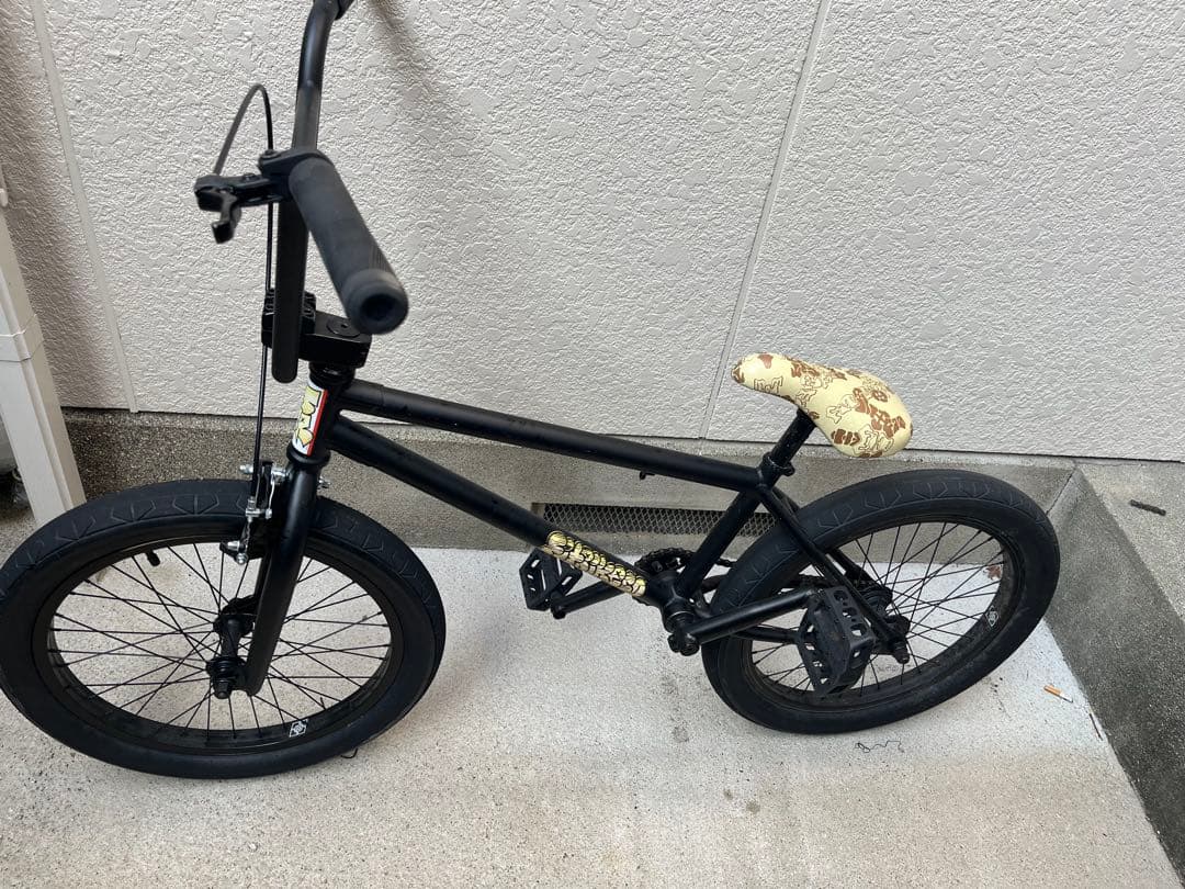 BMXバイク ブラック迷彩サドル