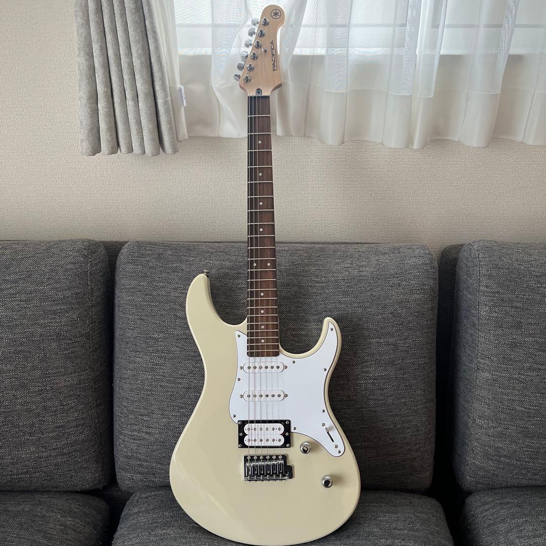 エレキギター　パシフィカ