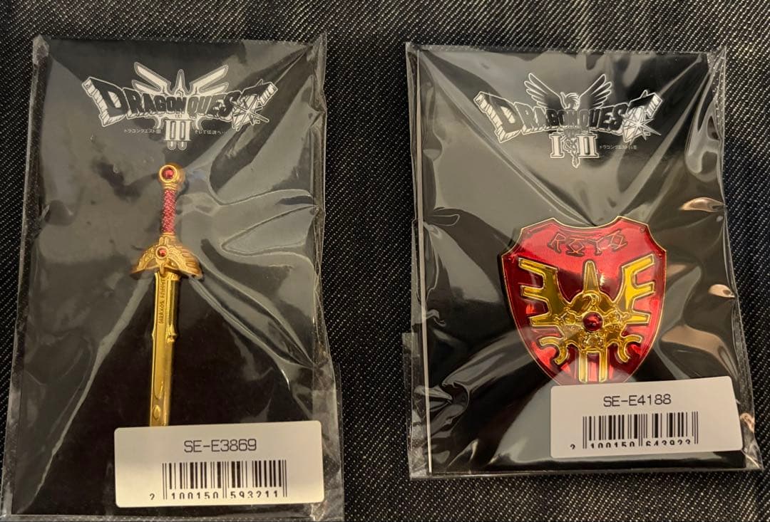 未開封、非売品 ドラゴンクエスト III&I.II ピンバッジセット
