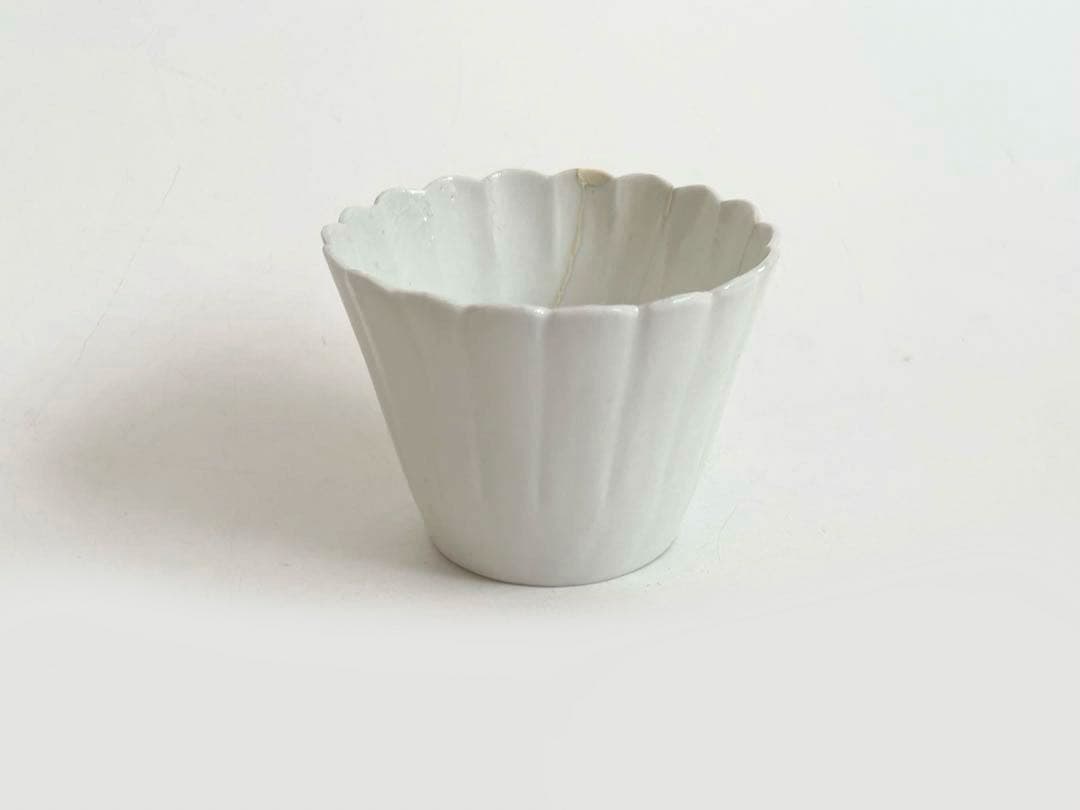 骨董　アンティーク　古伊万里　白磁　輪花　蕎麦猪口　白磁カップ