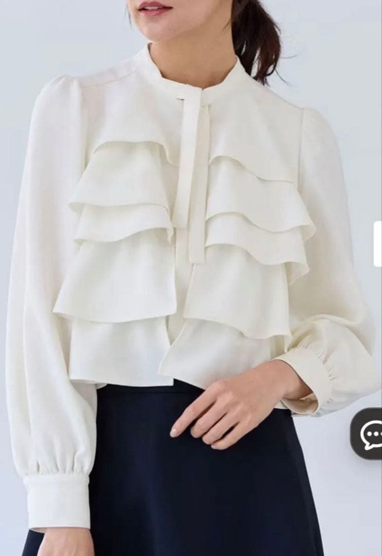 【KUMIKYOKU NAVY】コンフォータブルドレープ フリルブラウス　組曲Ｓ