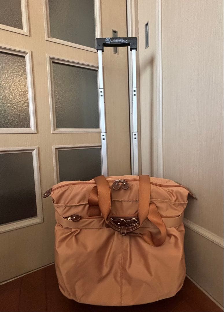 カナナプロジェクト　キャリーバッグ 機内4輪サイレント