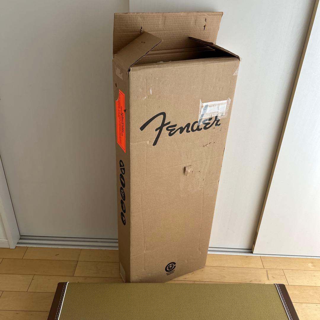 タンさん　定価35万超【美品】Fender アメビンII 57ストラト